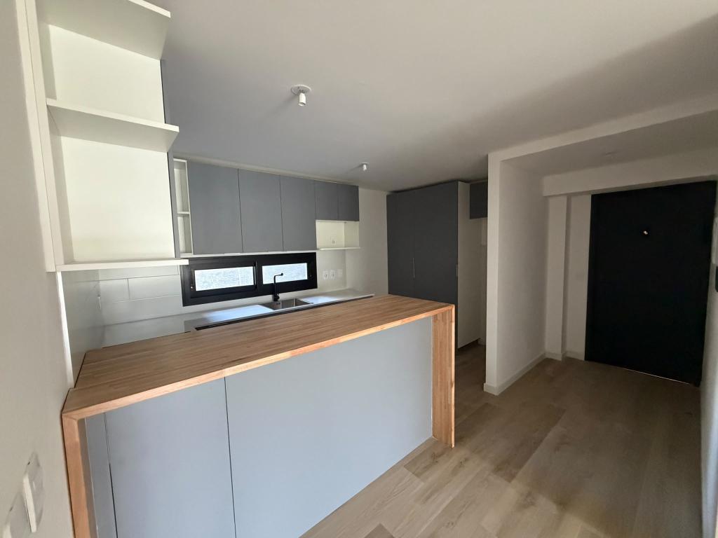 Alquiler apartamento 2 dormitorios a estrenar en Cordón Sur.