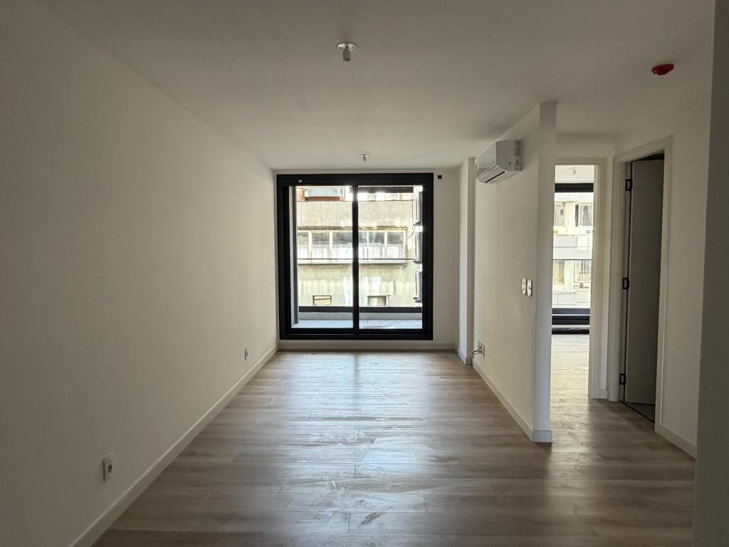 Alquiler apartamento 2 dormitorios a estrenar en Cordón Sur.