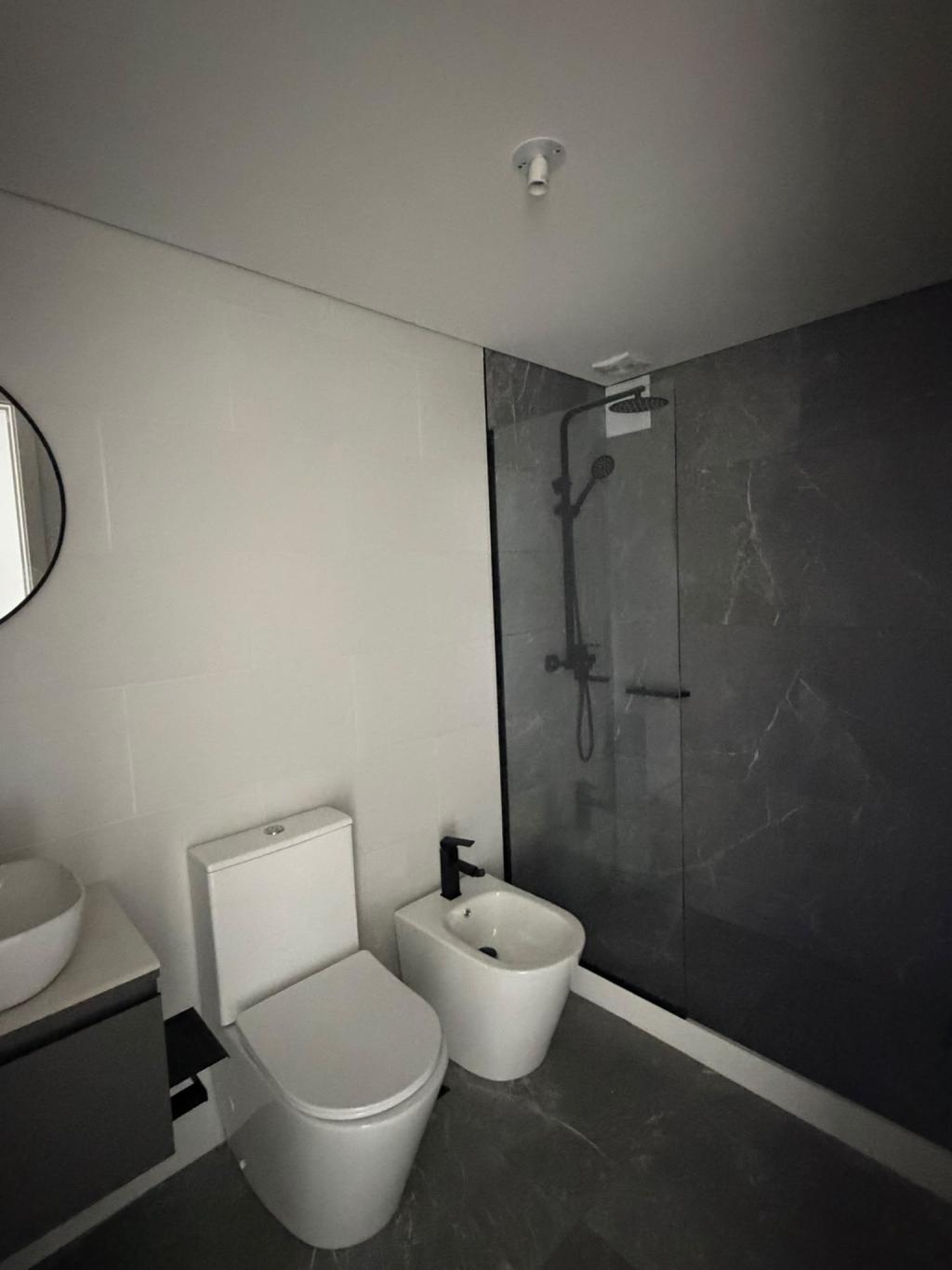 Alquiler apartamento 2 dormitorios a estrenar en Cordón Sur.