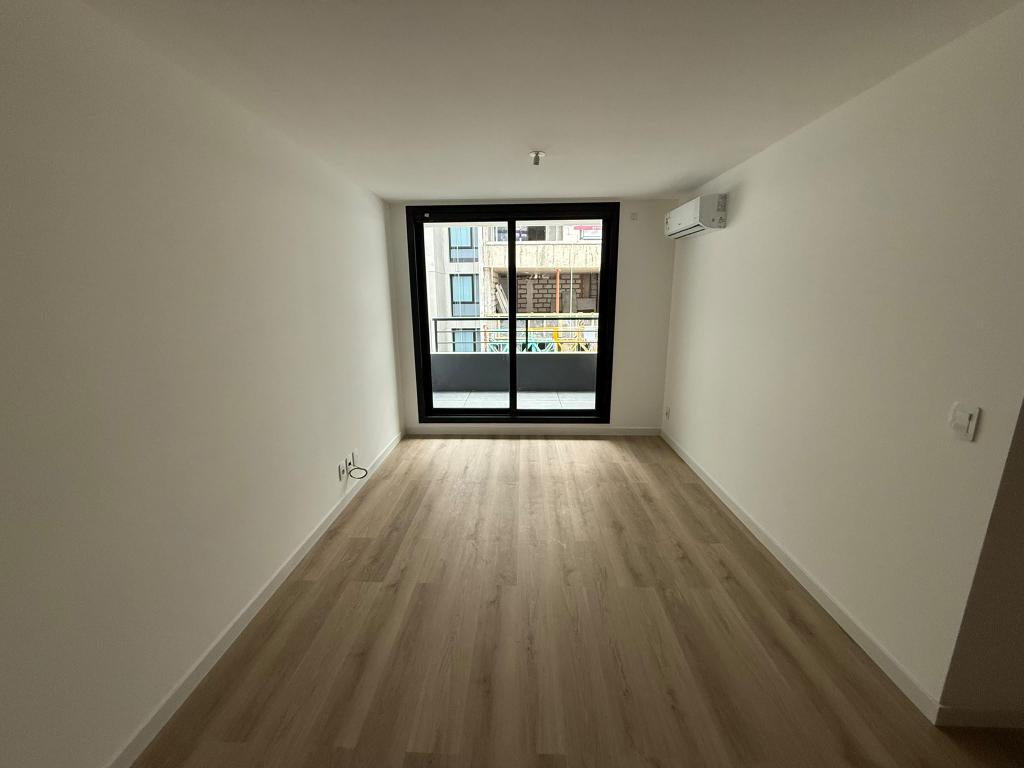 Alquiler apartamento 2 dormitorios a estrenar en Cordón Sur.