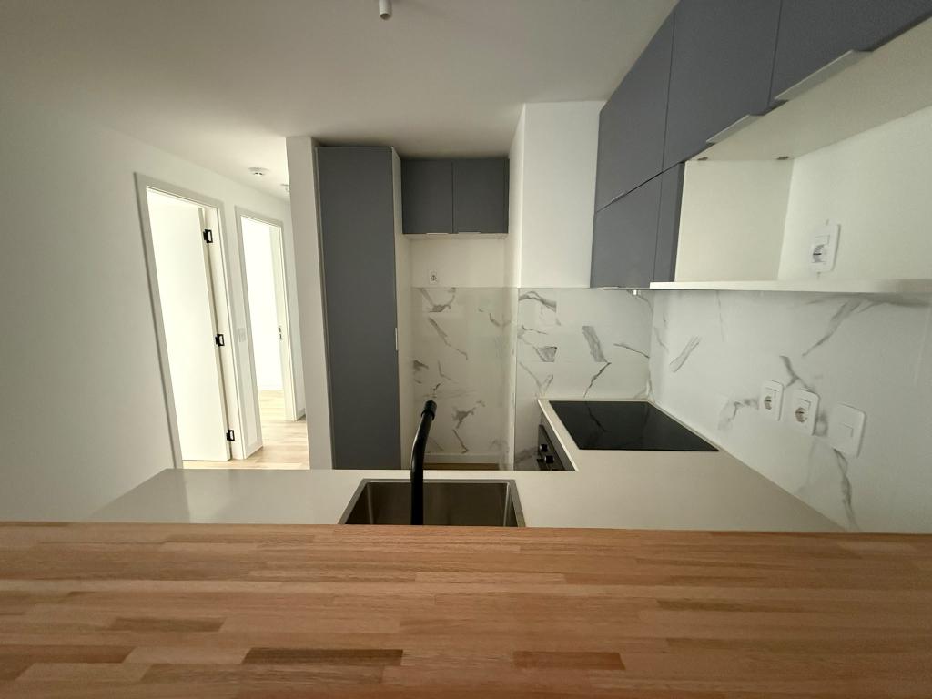 Alquiler apartamento 2 dormitorios a estrenar en Cordón Sur.