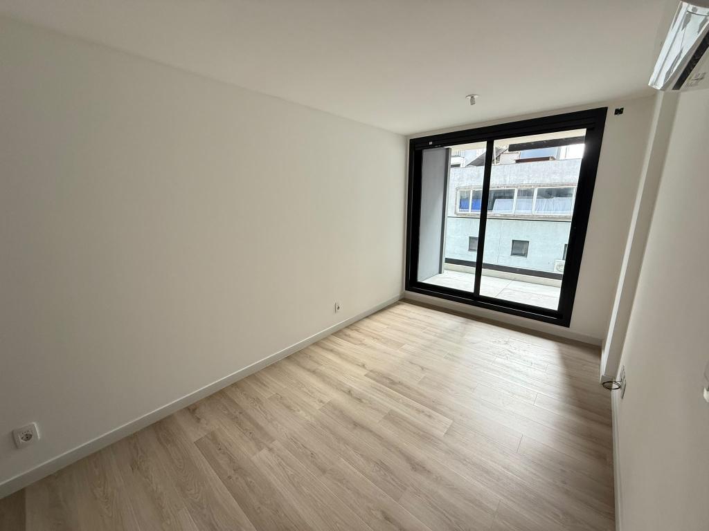 Alquiler apartamento 2 dormitorios a estrenar en Cordón Sur.