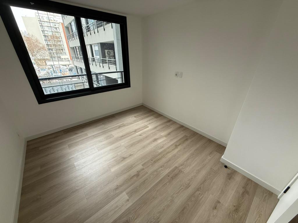 Alquiler apartamento 2 dormitorios a estrenar en Cordón Sur.