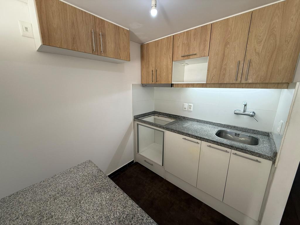 Alquiler apartamento 2 dormitorios y garage en cordón sur.