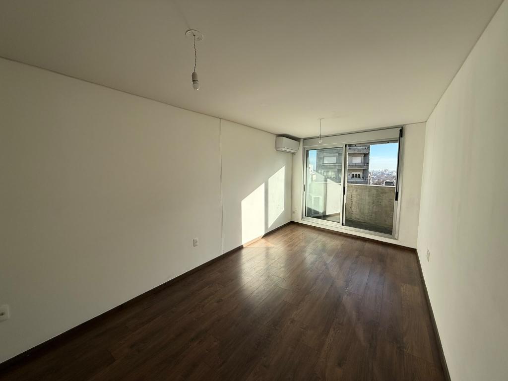 Alquiler apartamento 2 dormitorios y garage en cordón sur.