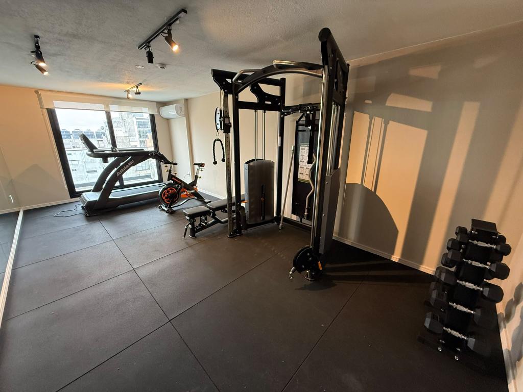 Alquiler apartamento de 1 dormitorio + garage en Cordón Sur. A estrenar.