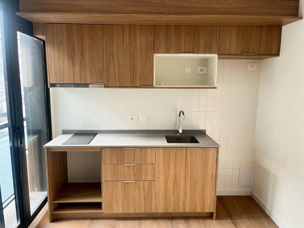 Alquiler apartamento monoambiente. Estrená en Cordón Sur.