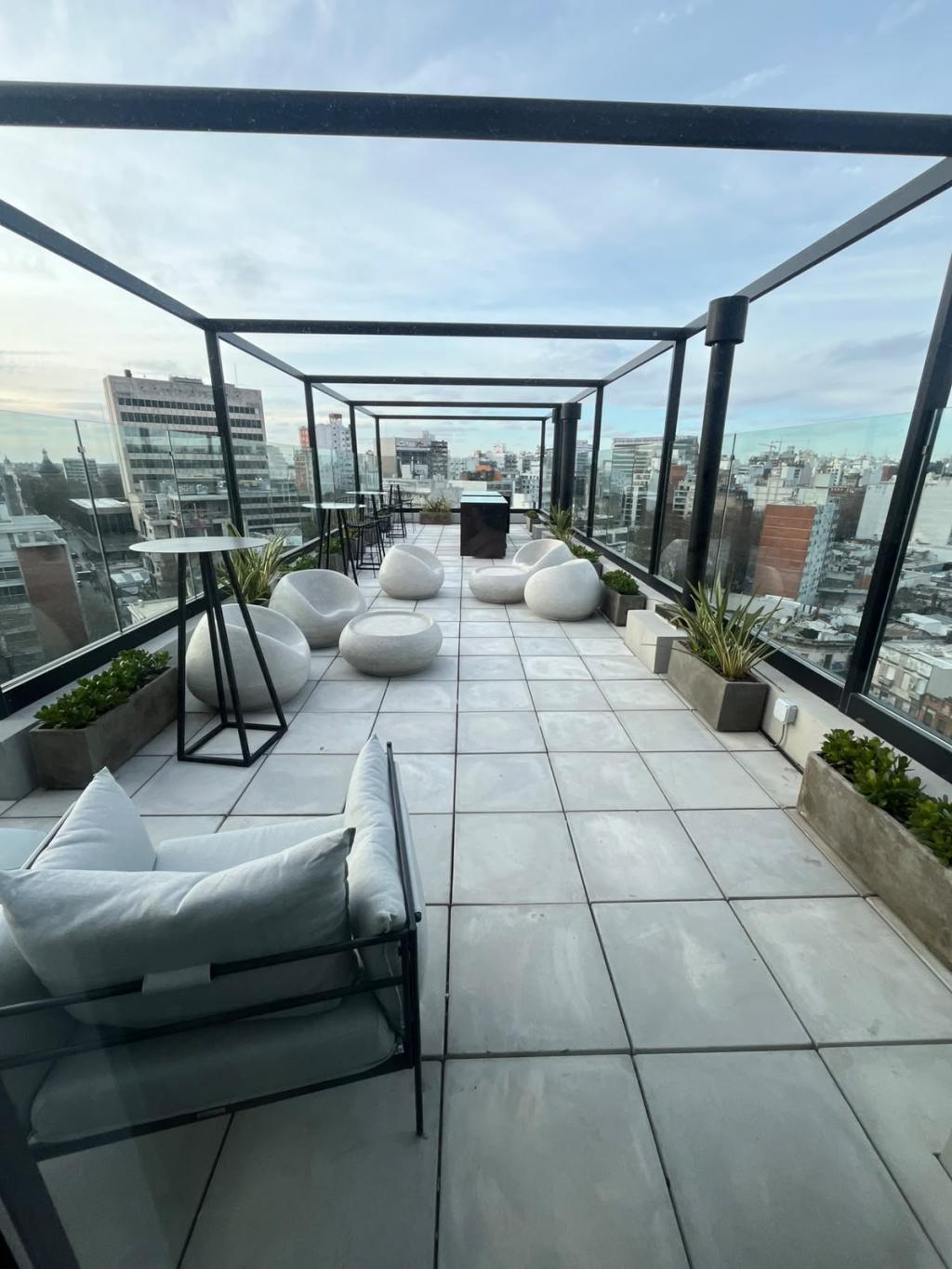 Alquiler apartamento monoambiente. Estrená en Cordón Sur.