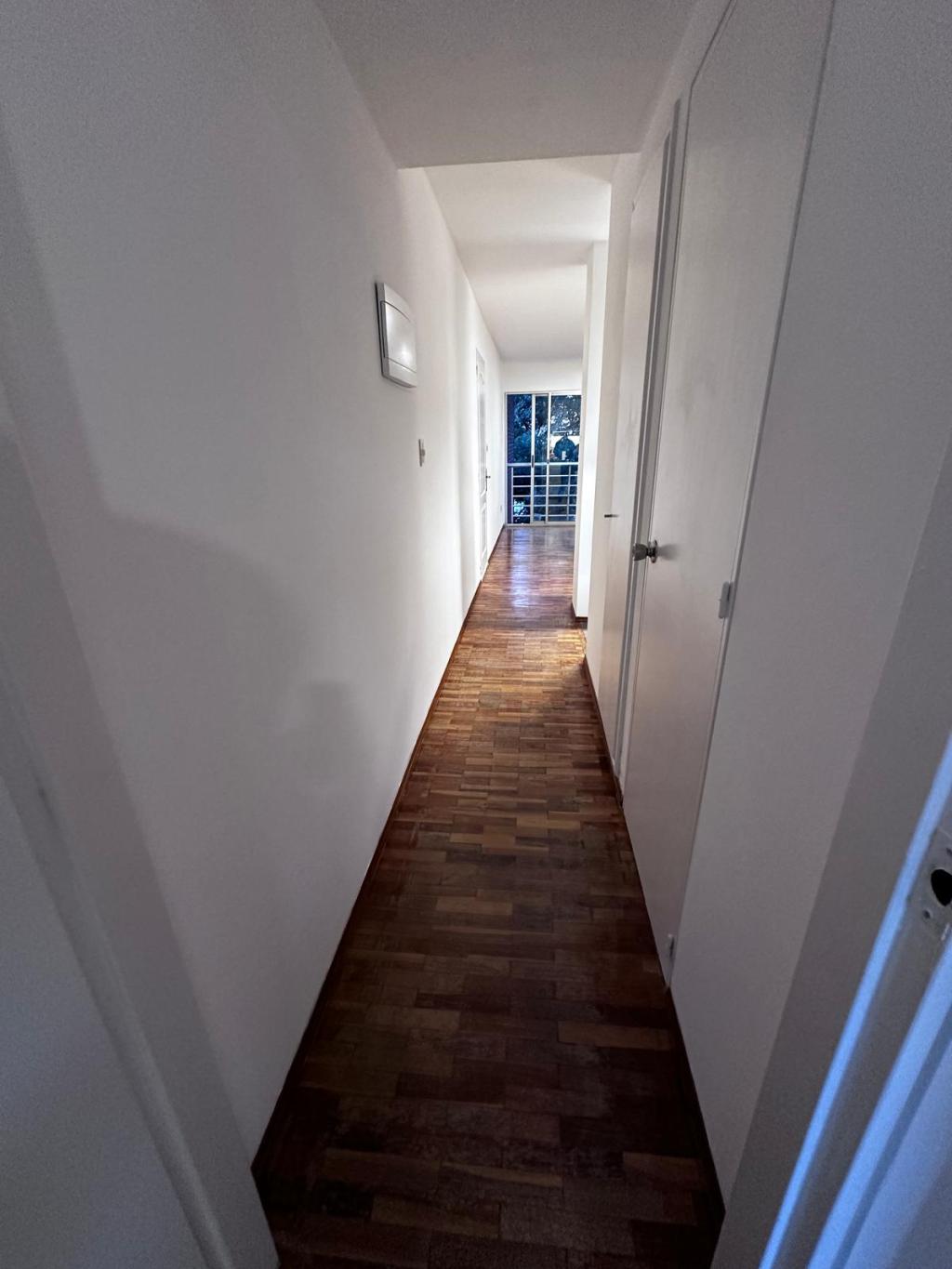 Alquiler apartamento 1 dormitorio en Punta Carretas. Piso 5 al frente.