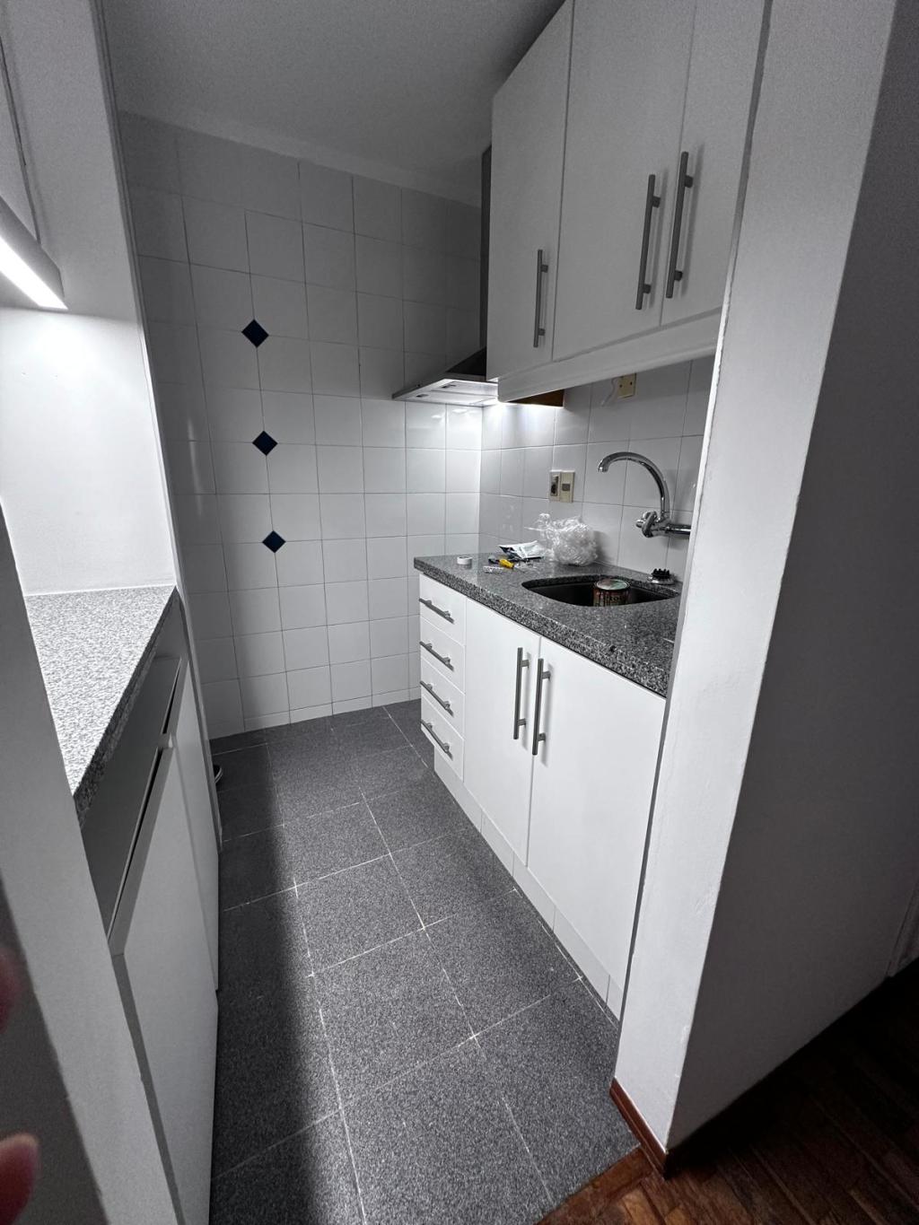 Alquiler apartamento 1 dormitorio en Punta Carretas. Piso 5 al frente.