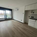 Alquiler apartamento 1 dormitorio en piso alto y garage. Cordón.