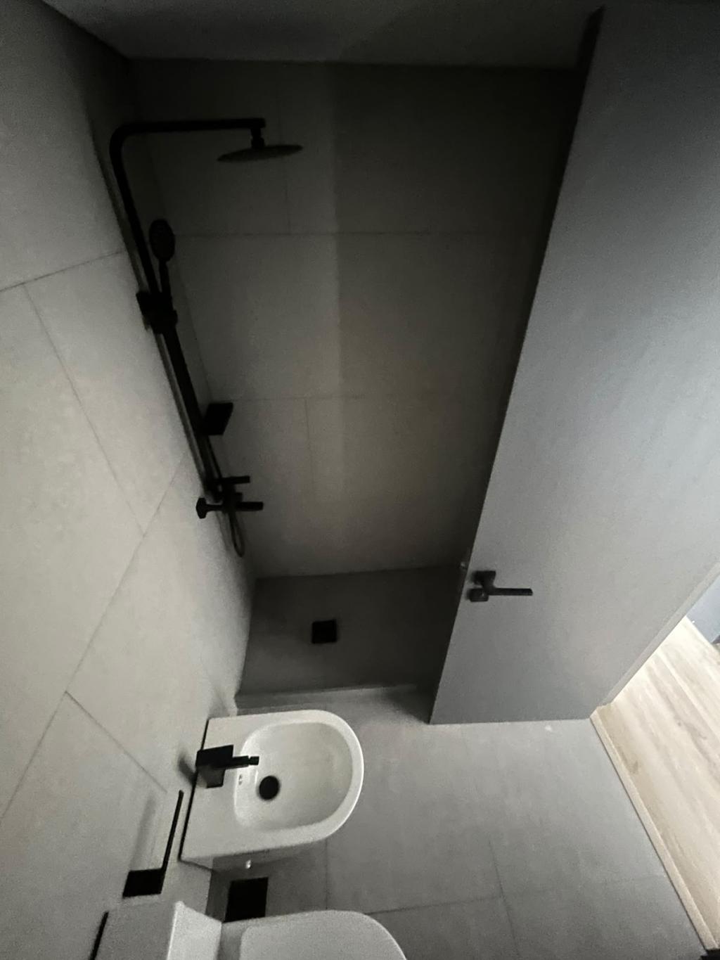 Alquiler apartamento 1 dormitorio en piso alto y garage. Cordón.