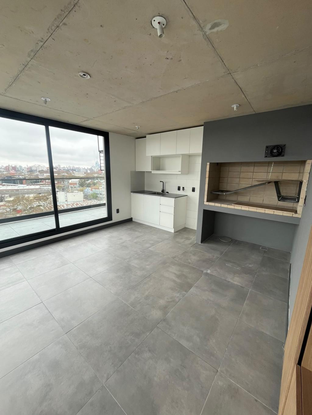 Alquiler apartamento 1 dormitorio en piso alto y garage. Cordón.