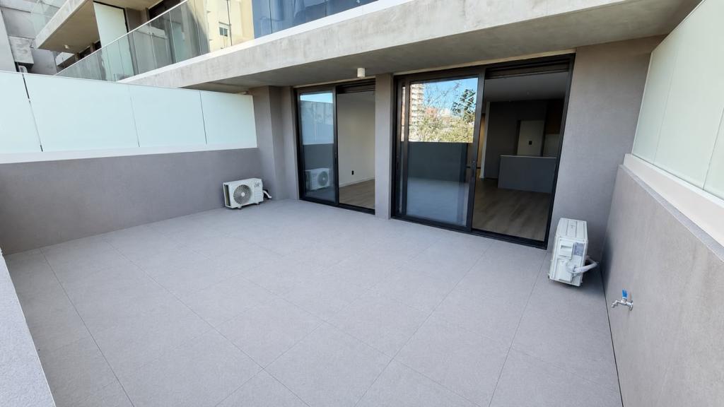 Venta apartamento 1 dormitorio con terraza y garage en Los Olímpicos - La Blanqueada.
