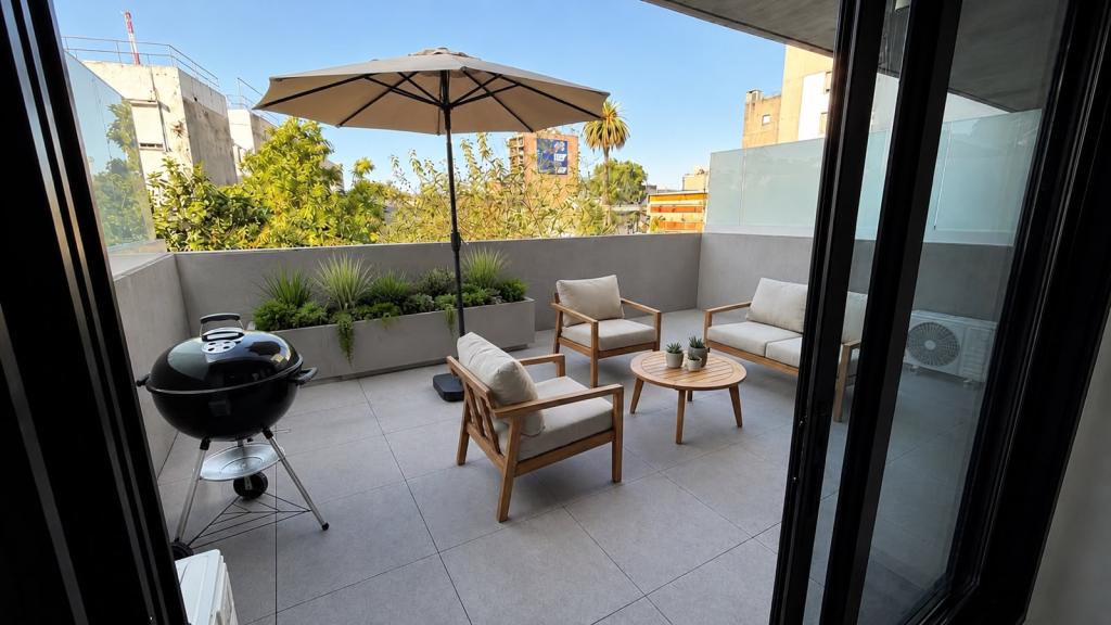 Venta apartamento 1 dormitorio con terraza y garage en Los Olímpicos - La Blanqueada.