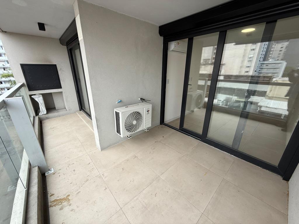 Alquiler apartamento 1 domitorio con parrillero propio.
