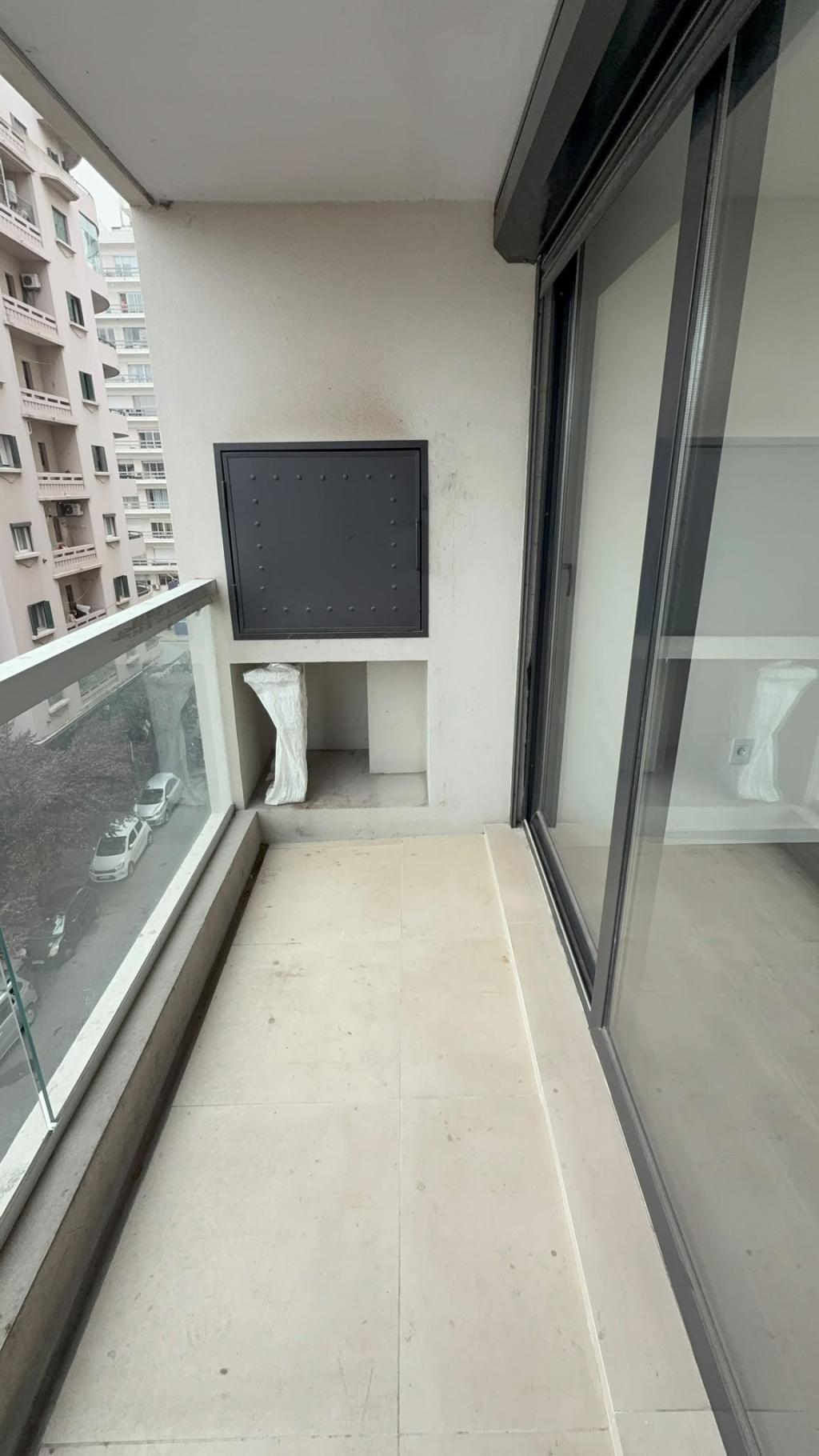 Alquiler apartamento 1 domitorio con parrillero propio.