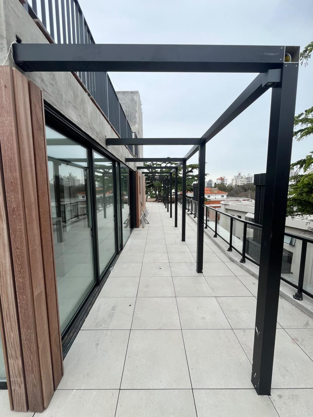 Venta apartamento 1 dormitorio con parrillero en Parque Rodó.