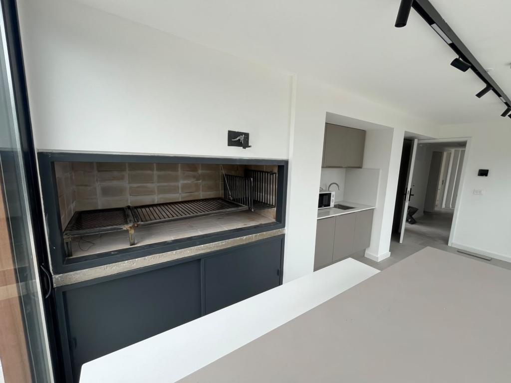 Venta apartamento 1 dormitorio con parrillero en Parque Rodó.