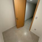 ALQUILER APARTAMENTO CON PARRILLERO PROPIO EN TRES CRUCES - piso 6 al frente.