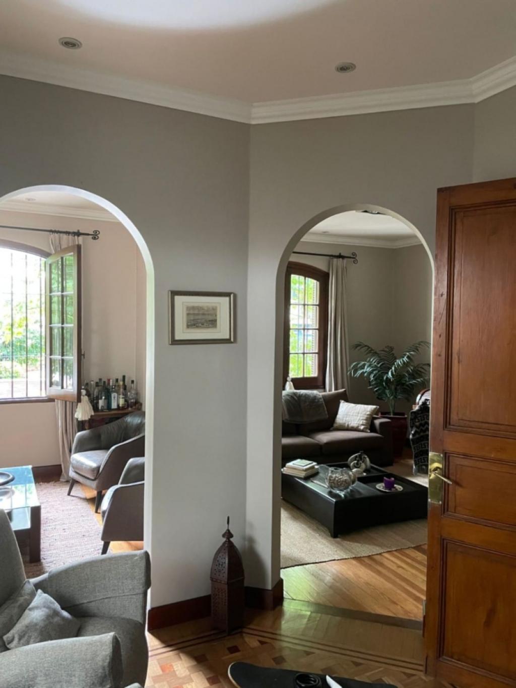 Casa en venta de 4 dormitorios 3 baños en Punta Carretas cochera para 3 autos