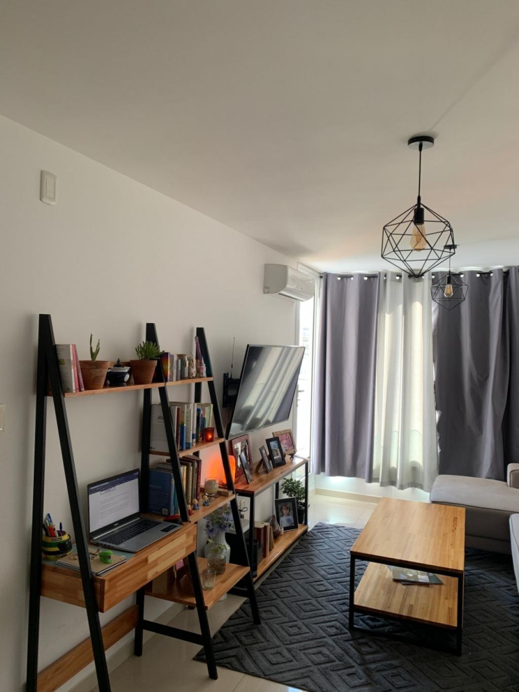 Alquiler apartamento 1 dormitorio en piso alto al frente, Cordón Sur.