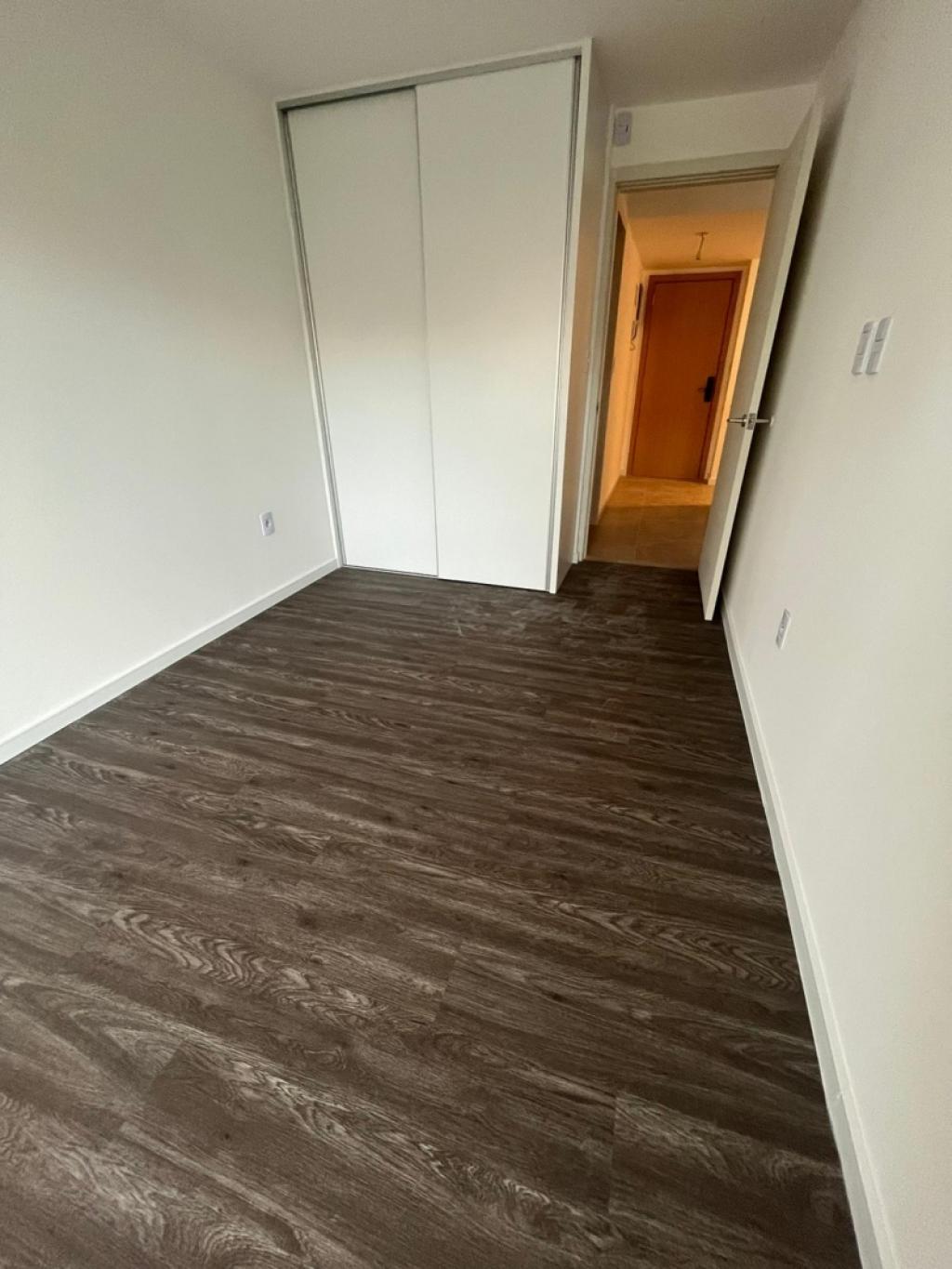 Alquiler apartamento 1 domitorio con parrillero propio.