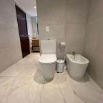 Venta apartamento tipo casa de 4 dormitorios y garage en Pocitos