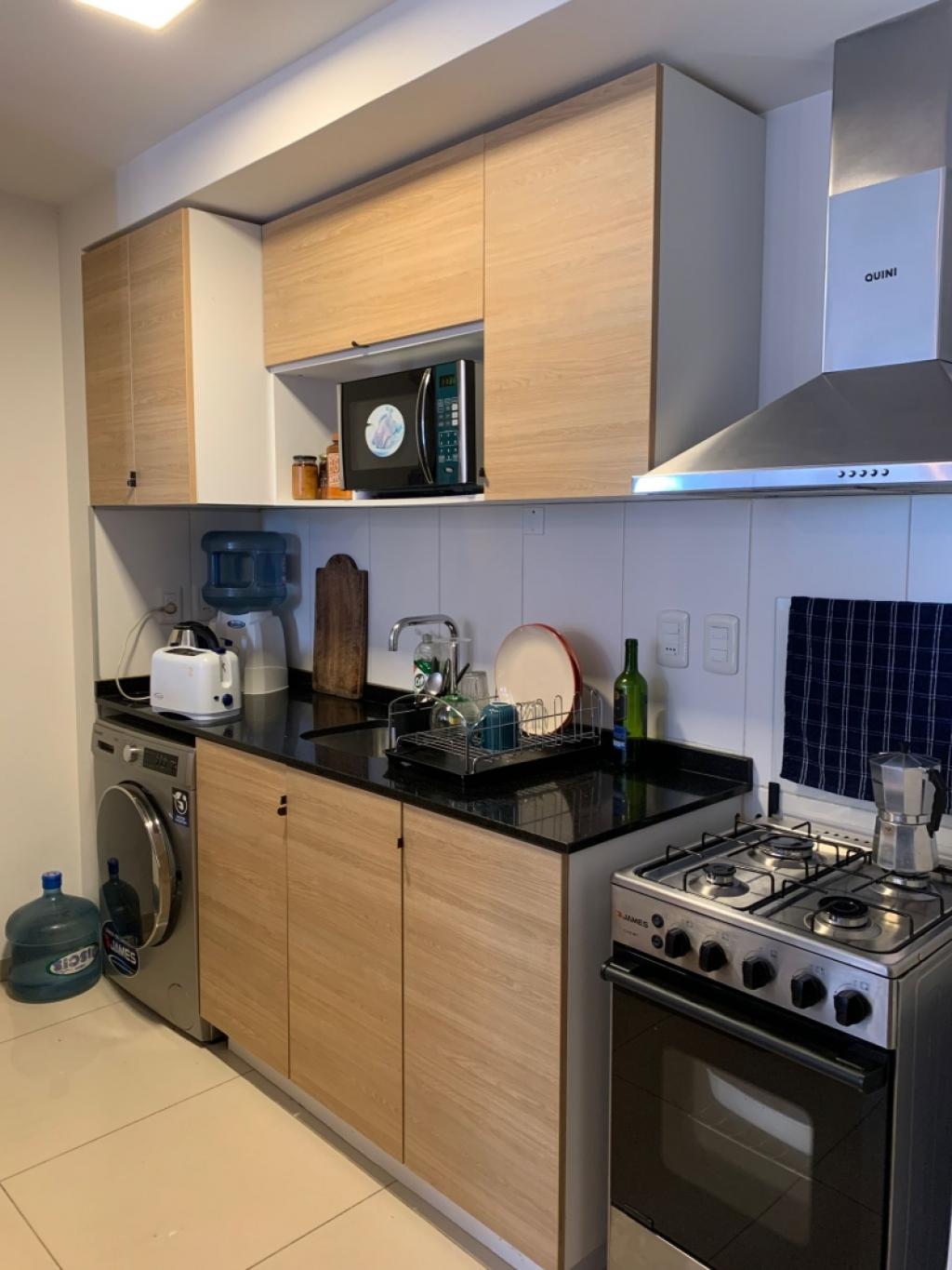 Alquiler apartamento 1 dormitorio en piso alto al frente, Cordón Sur.