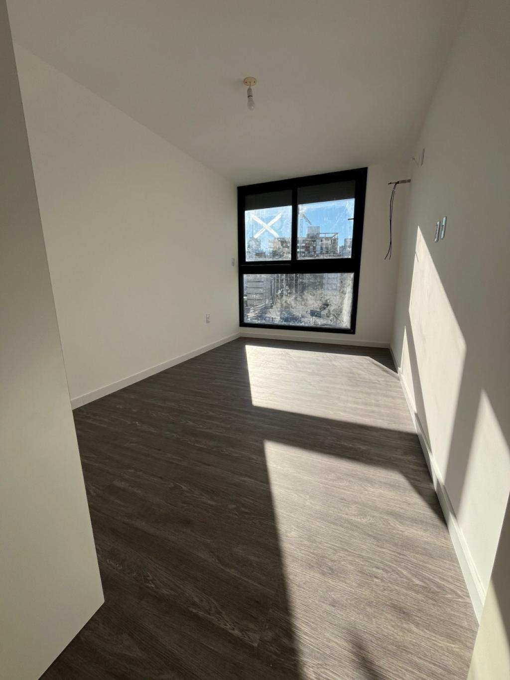 ALQUILER APARTAMENTO 1 DORMITORIO EN TRES CRUCES CON PARRILLERO PROPIO