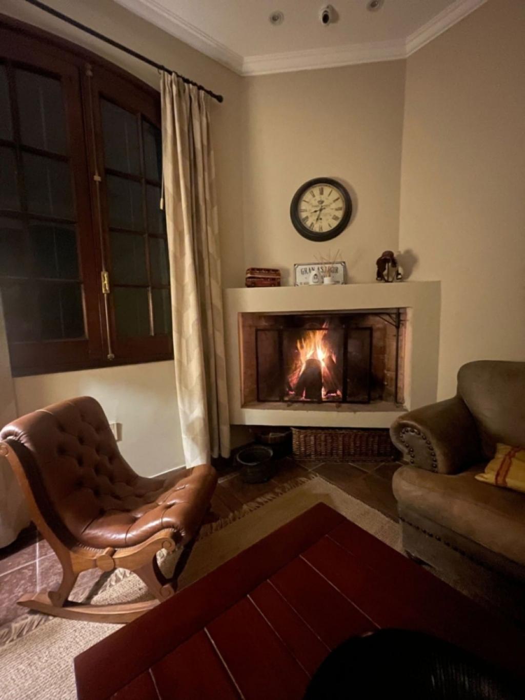 Casa en venta de 4 dormitorios 3 baños en Punta Carretas cochera para 3 autos