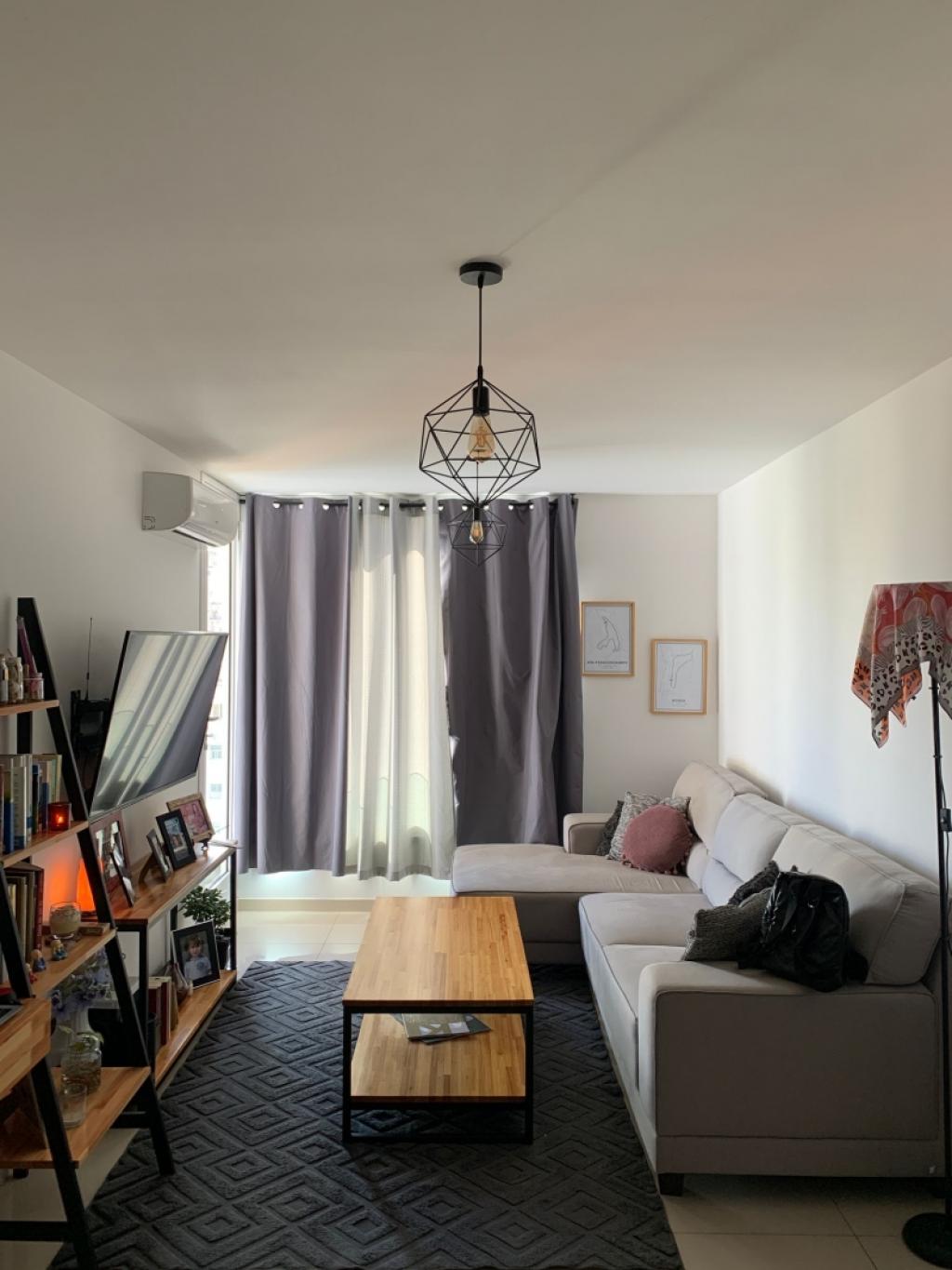 Alquiler apartamento 1 dormitorio en piso alto al frente, Cordón Sur.