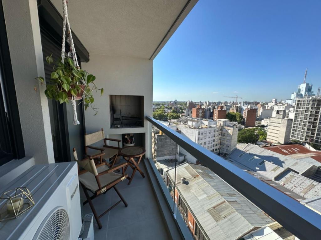 Venta apartamento 3 dormitorios, parrillero y garaje en Tres Cruces - CON RENTA 