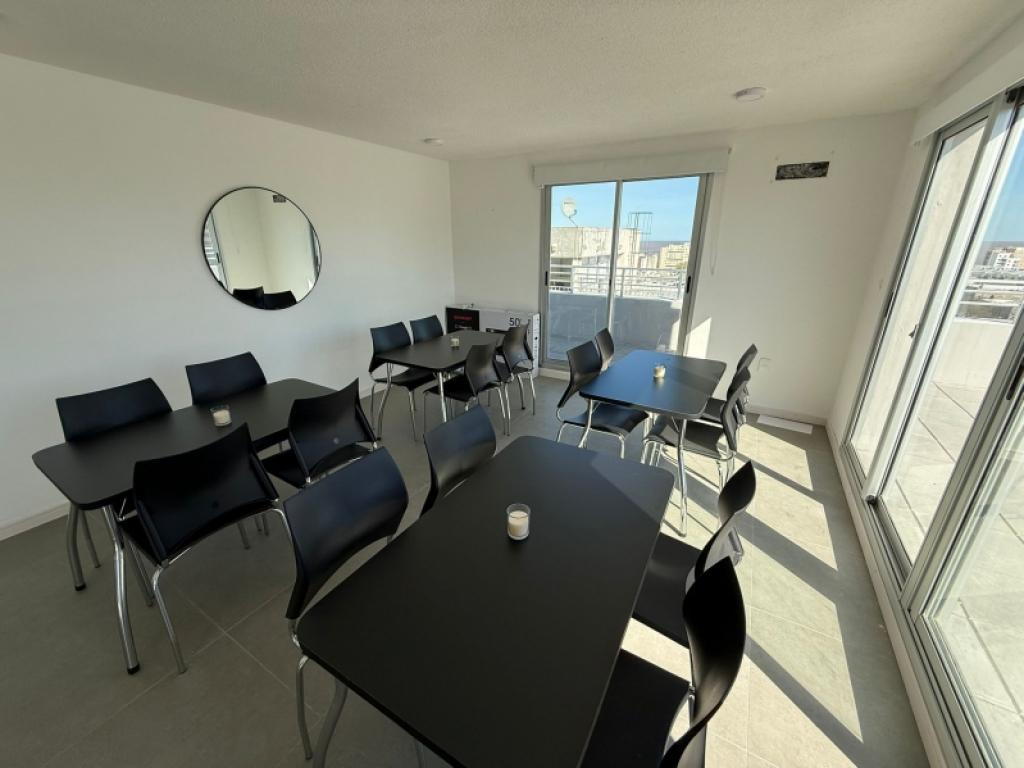 Venta apartamento de 1 dormitorio con renta, en Palermo.