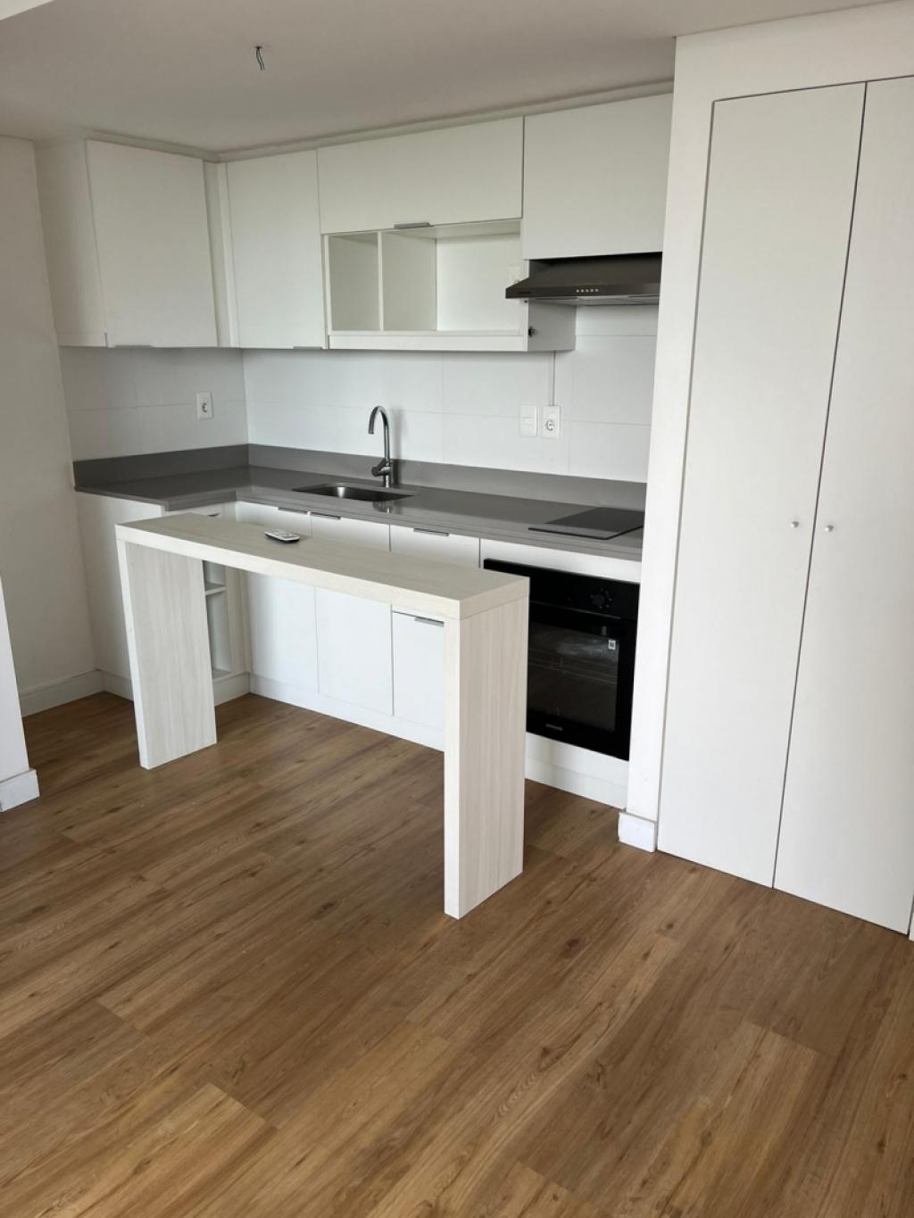 VENTA DE APARTAMENTO DE 1 DORMITORIO EN PISO 2 DE DISTRITO M MALVIN - CON RENTA