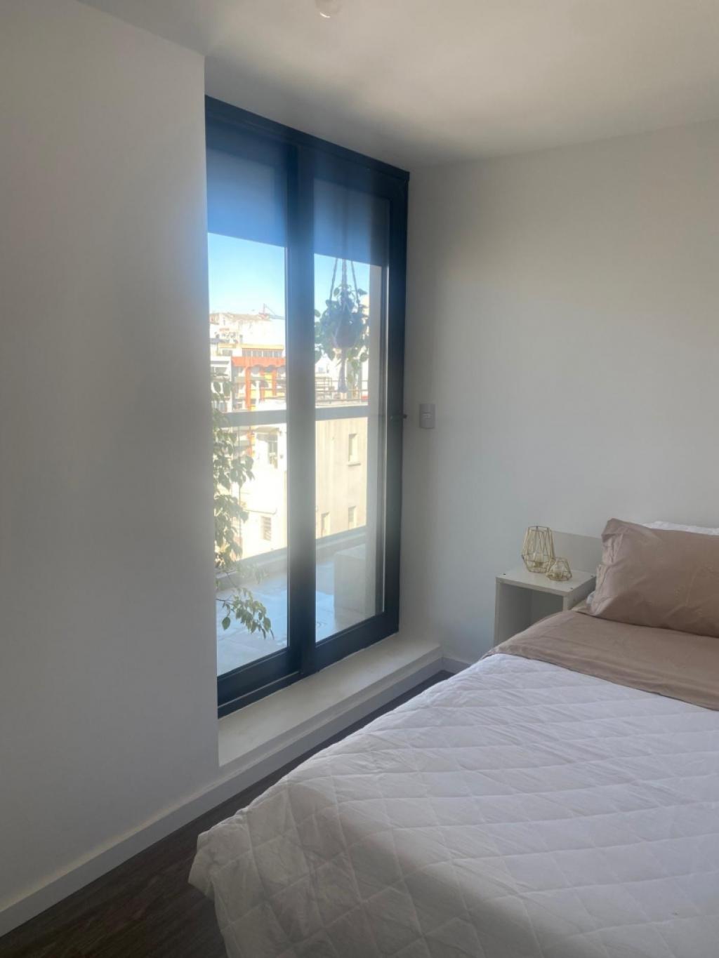 Venta apartamento 3 dormitorios, parrillero y garaje en Tres Cruces - CON RENTA 