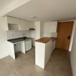 VENTA APARTAMENTO 1 DORMITORIO EN TRES CRUCES - CON PARRILLERO PROPIO Y GARAGE EN PISO 6