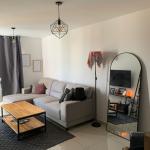 Alquiler apartamento 1 dormitorio en piso alto al frente, Cordón Sur.