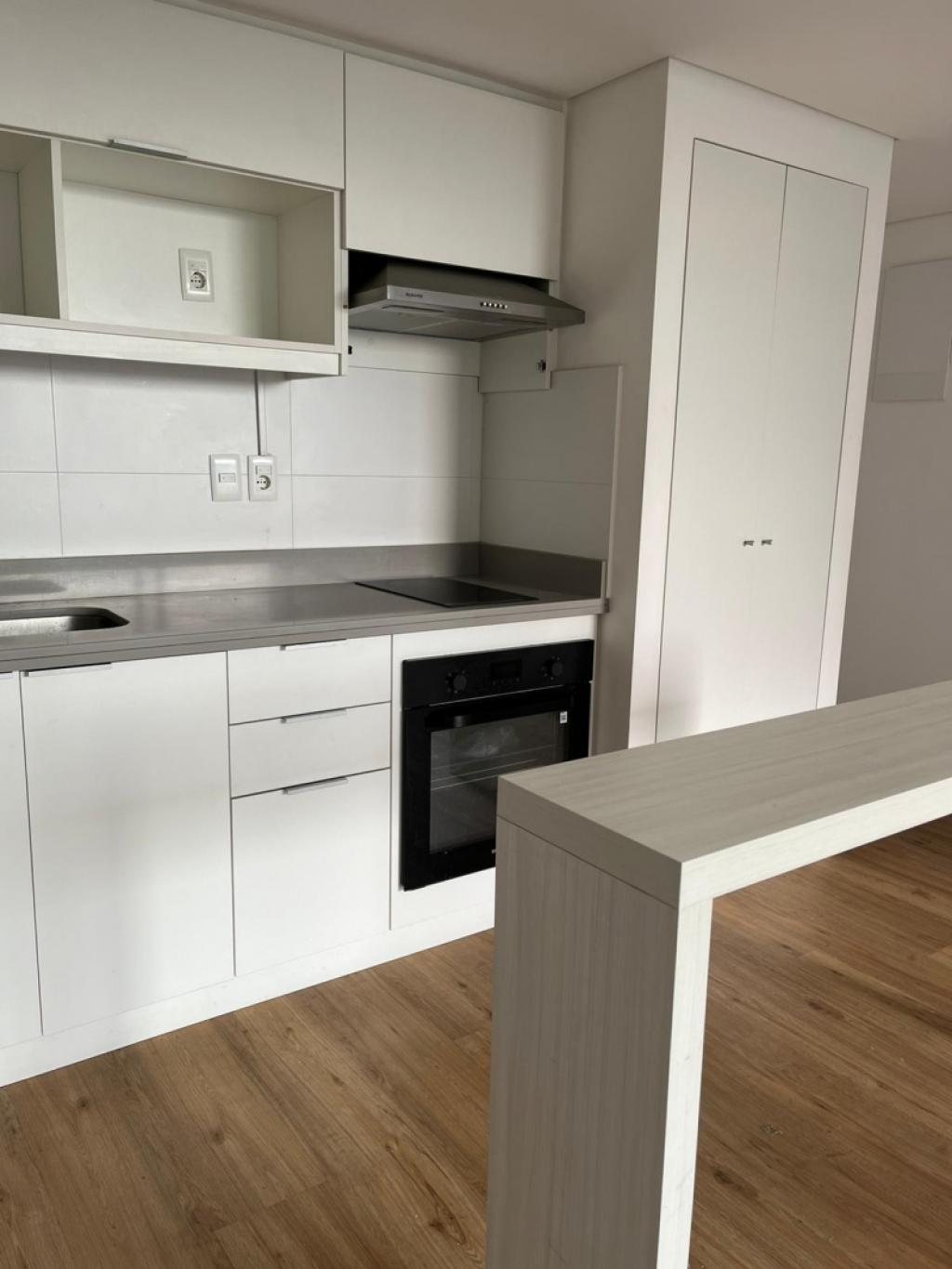 VENTA DE APARTAMENTO DE 1 DORMITORIO EN PISO 2 DE DISTRITO M MALVIN - CON RENTA