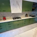 Venta apartamento tipo casa de 4 dormitorios y garage en Pocitos