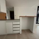 VENTA APARTAMENTO 1 DORMITORIO EN TRES CRUCES - CON PARRILLERO PROPIO Y GARAGE EN PISO 6