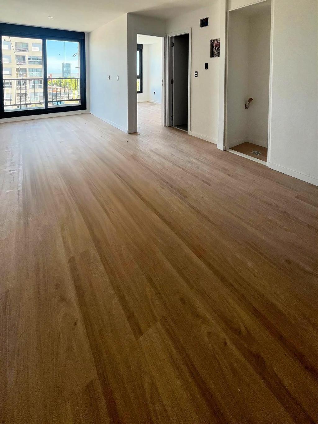 Venta de apartamento y garage a estrenar en Cordón Sur.