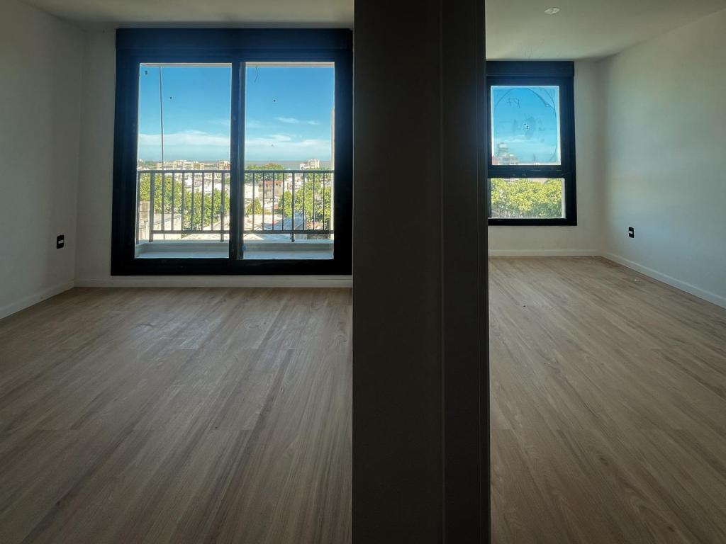 Venta de apartamento y garage a estrenar en Cordón Sur.