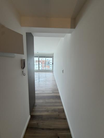JACKSON Y CONSTITUYENTE  - MONOAMBIENTE - AMENITIES