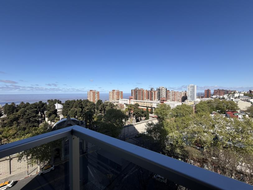 GONZALO RAMIREZ Y EJIDO - IMPECABLE - PISO ALTO - IMPONENTE VISTA-1