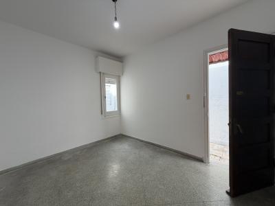 LUIS A DE HERRERA Y REP DOMINICANA - PB 2 DORM C/PATIO CHICO