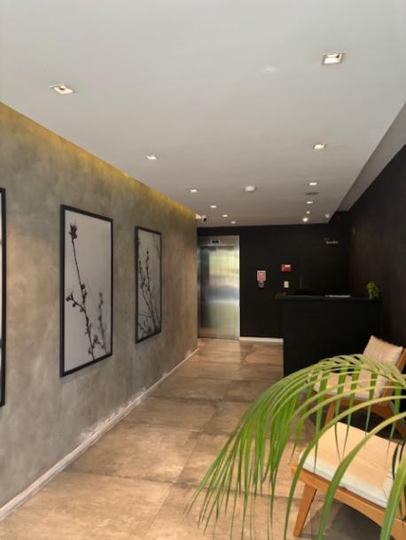 RIO  NEGRO Y 18 A ESTRENAR FRENTE A PLAZA "DEL ENTREVERO" C/GARAGE-1