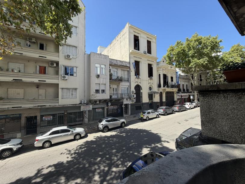 CONVENCION Y URUGUAY 1º POR ESCALERA AL FRENTE-1