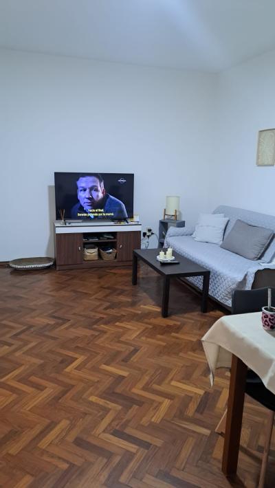 CANELONES Y EJIDO - 2 DORM CON PATIO
