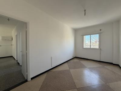 FRANCISCO LLAMBÍ PROX AV. RIVERA - 2 DORM - 1º POR ESCALERA